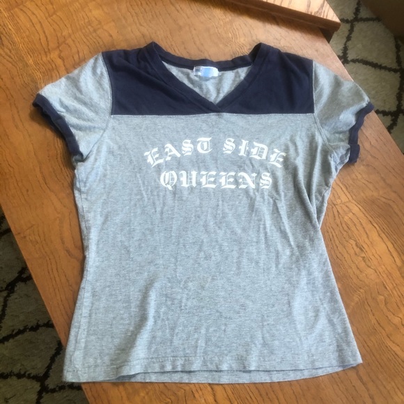 East Side Queens T - Picture 3 of 6